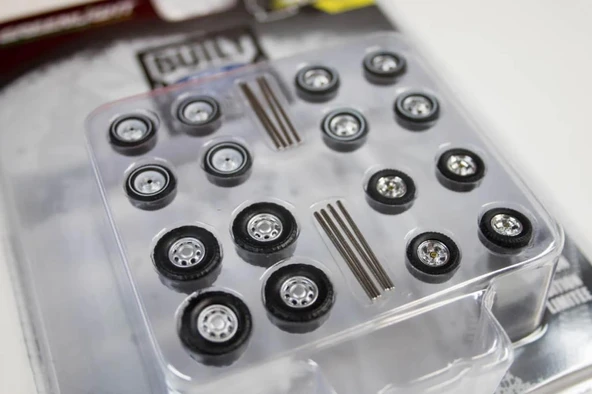 Greenlight Ford Wheel & Tire Accessory Pack 1/64 Model Araba Aksesuarı - Resim 2