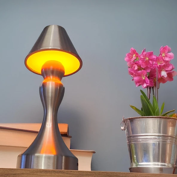 UpWay Sarjlı Ayarlanabilir Işıklı 3 Modlu Retro Silver Metal Dokunmatik Fonksiyonel Masa Lambası - 5