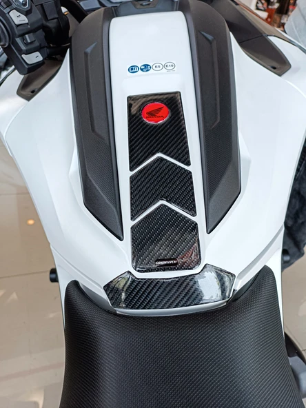 Honda NC750 2024-2025 ile Uyumlu Kaydırmaz 6D Karbon 11 Parça Tank Pad Seti GC45 - Resim 12