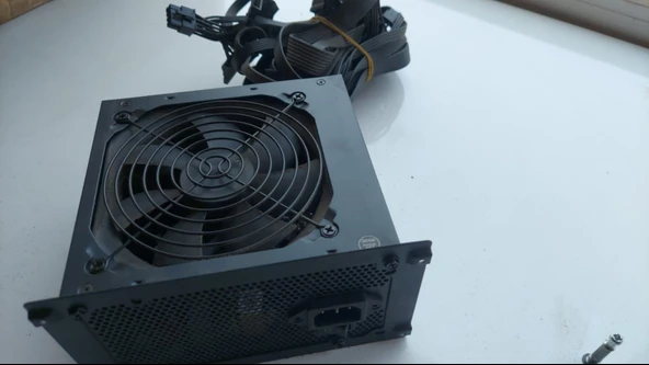 Cooler Master MWE 750W MPE-7501-ACABW-BEU Power Supply 2.EL KULLANILMIŞ