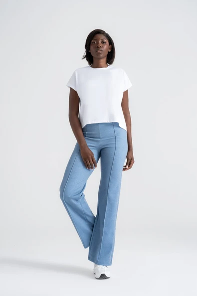 Kadın Boru Paça Tayt Nervürlü Denim Görünümlü Mavi Slim Fit, Günlük Konfor ve Şıklık - 4