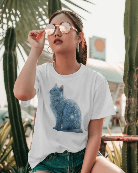 Kadın Tişört  Mavi Kristal Kedi Baskılı - 2