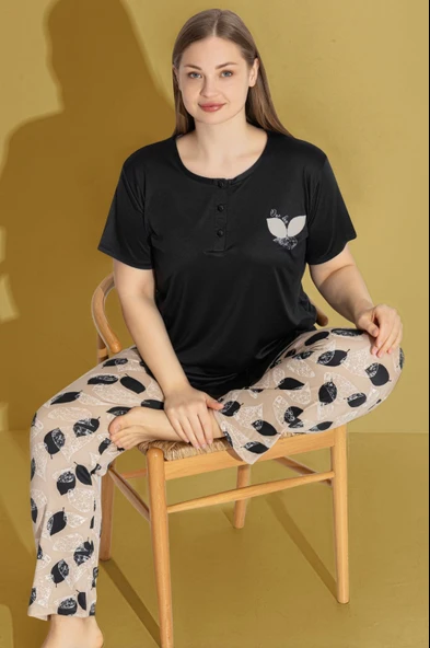 Kadın Desenli 3 Düğmeli Bisiklet Yaka Yazlık Pamuk Likra Büyük Beden Kısa Kol Pijama Takımı - 4