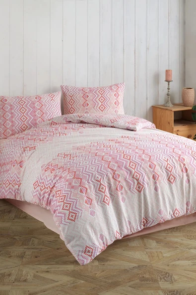 Kristal Ranforce Kutulu Nevresim Takımı Çift Kişilik Kilim Pembe