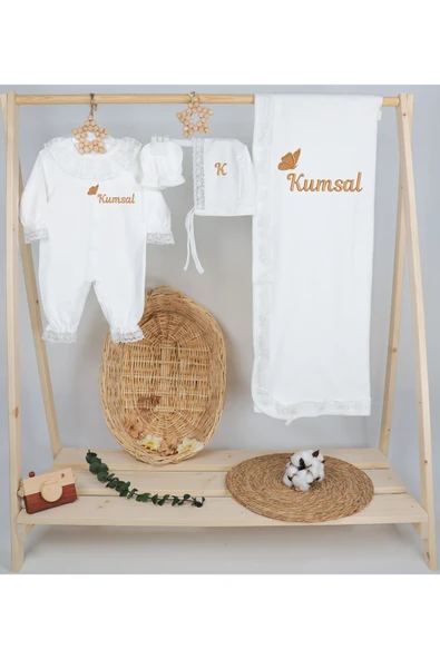 gros shop %100 Pamuk Organik Dantelli Tulum 4'lü Hastane Çıkış Seti (Kişiye Özgü İsimli Nakış Desenli) ürün görseli