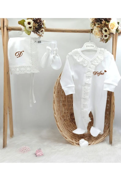 gros shop Yeni Doğan %100 Pamuk Dantelli Hastene Çıkış Tulum Seti (KİŞİYE ÖZGÜ İSİMLİ NAKIŞ DESENLİ)