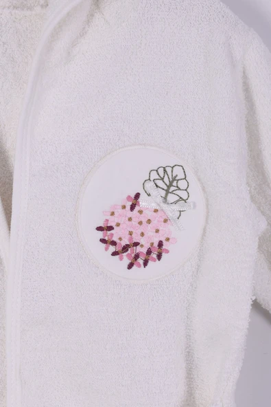 yudemia Beyaz Ortanca Çiçek Nakışlı Bebek Havlu Bornoz Seti %100 Organic - 2