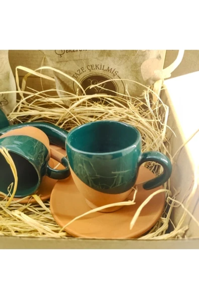 KLASİK FİNCANLI HEDİYE KUTUSU - 2