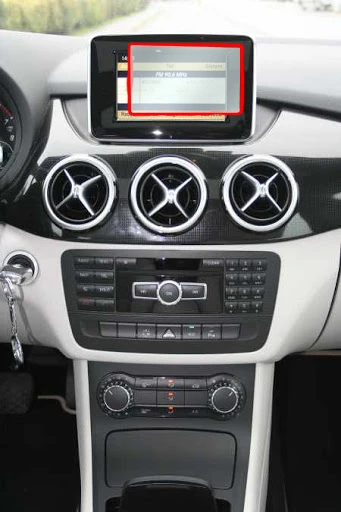 Mercedes B Serisi 2015-2018 ile Uyumlu Navigasyon Temperli Ekran Koruyucu