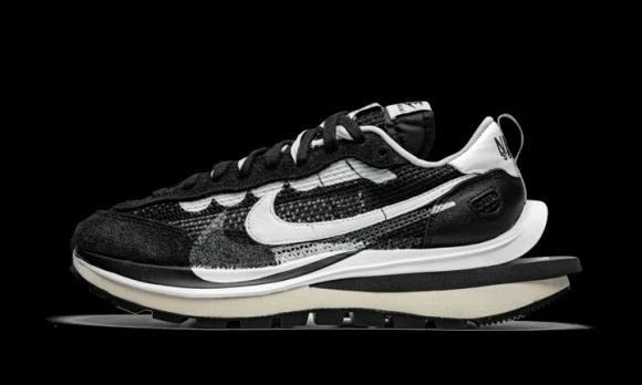 Nike Vaporwaffle sacai Black White