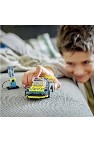 LEGO ® City Elektrikli Spor Araba 60383 - 5 Yaş ve Üzeri Çocuklar için Oyuncak Yapım Seti (95 Parça)
