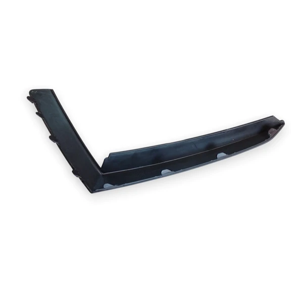 Skoda Octavia 2021-2024 Sağ Ön Sis Far Kaşı Plastik 5E3807834 - 3