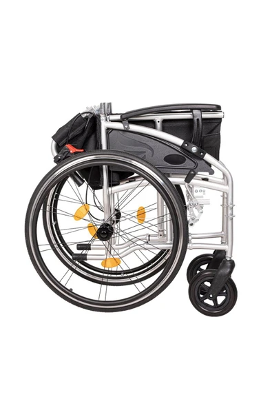 GOLFİ Umaygrup G636 Hafif Manuel Tekerlekli Sandalye | Alüminyum Gövde, Katlanabilir, 120 Kg Taşıma - 4