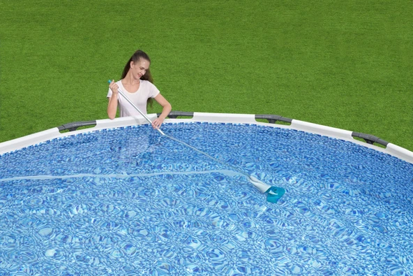 AquaPristine Pool Vacuum - 3