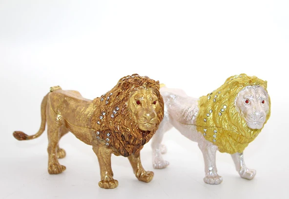 Swarovski Taşlı Tekli Aslan ürün görseli