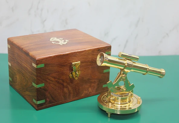 Ahşap Kutulu Pusulalı Dürbün ürün görseli