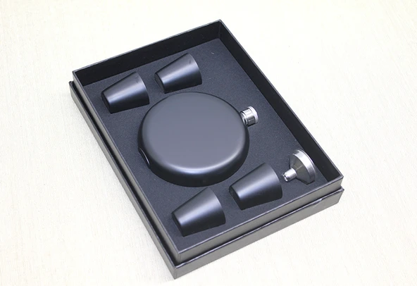 4 Shot Bardaklı Matara Seti Yuvarlak Siyah ürün görseli 1