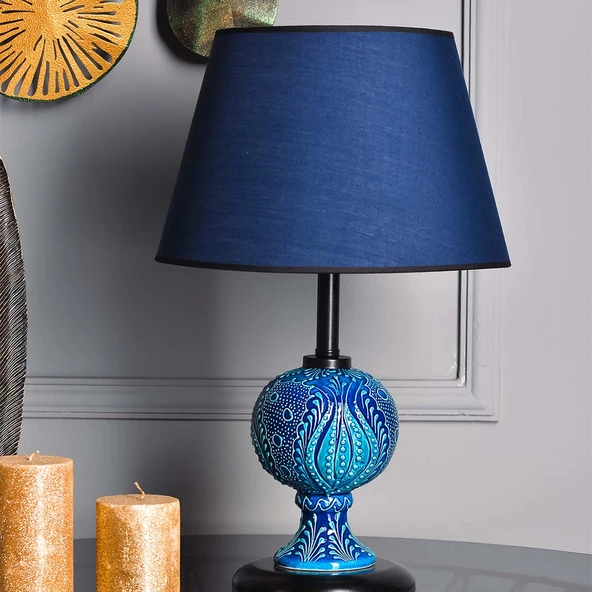 Light Sardes Çini Detaylı Seramik Abajur - Mavi Şapka / Siyah Ayak