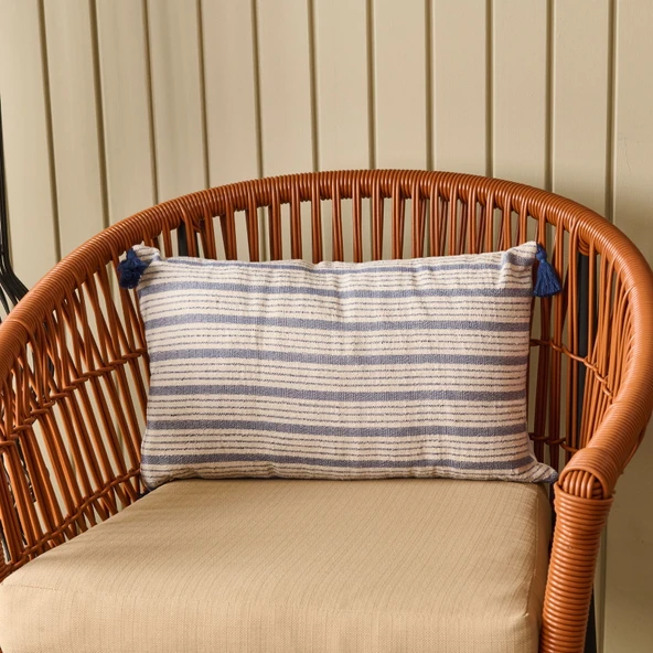 Soft Sun Madness Püsküllü Kırlent - Ekru - 30x50 cm ürün görseli