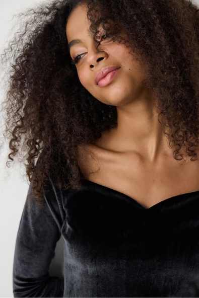 Penti Siyah Kalp Yaka Kadife Üst - 3