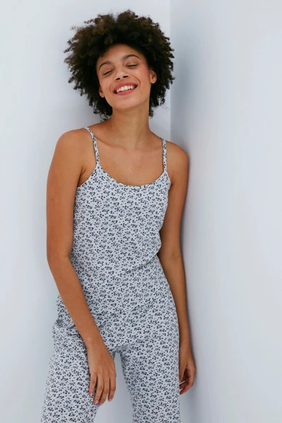 Penti Açık Gri Çiçek Desenli Atlet Pijama Üstü