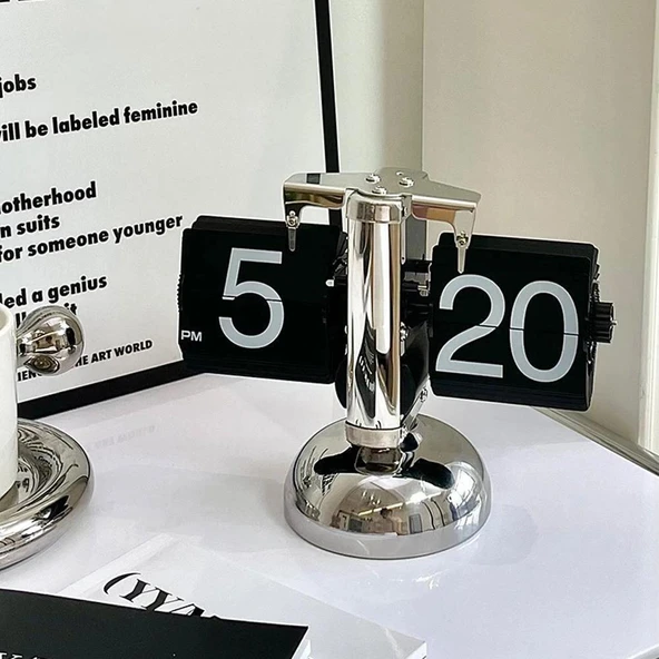 Valkyrie Retro Metanik Yaprak Saat Ev Ofis Masa Saati Paslanmaz Çelik Tek Bacak Siyah - 3