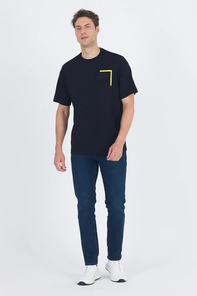 Siyah Kısa Kol Bisiklet Yaka Kapaklı Cep Pamuk Casual Oversize Tişört 1011250131 - Resim 2