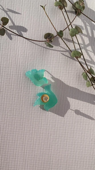 Su Yeşili Renkli Güvercin Şekil Gold Aksesuarlı Epoksi Küpe El Yapımı Hediyelik - Resim 7