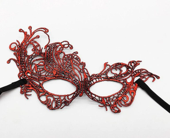 Kırmızı Renk Dantel Örgü İşlemeli Parti Maskesi Model 1 ürün görseli