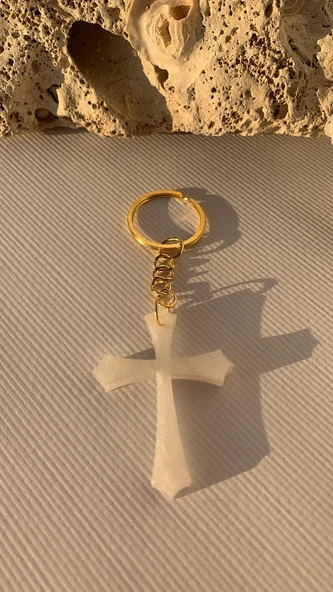 Sedefli Beyaz Renkli Haç ve Kılıç Şekil Gold Aksesuarlı Anahtarlık  El Yapımı Epoksi Hediyelik - Resim 3