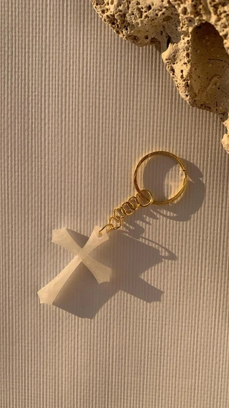 Sedefli Beyaz Renkli Haç ve Kılıç Şekil Gold Aksesuarlı Anahtarlık  El Yapımı Epoksi Hediyelik - Resim 5