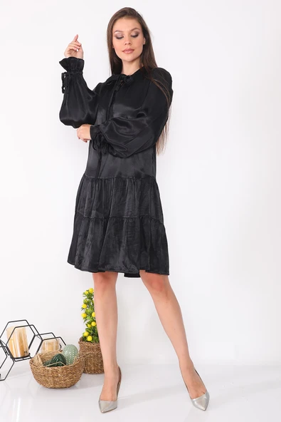 Siyah Uzun Kollu Farbalı Saten Elbise - 5