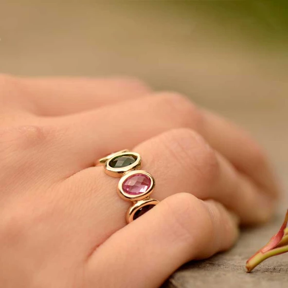 14k Altın Renkli Taşlı Yüzük ürün görseli