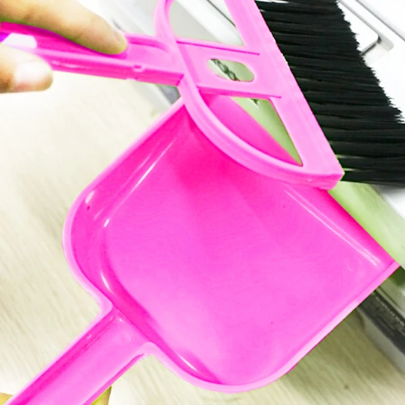 Mini Masaüstü Araba Klavye Temizleme Fırçası Küçük Süpürge ve Kürek Seti Magenta
