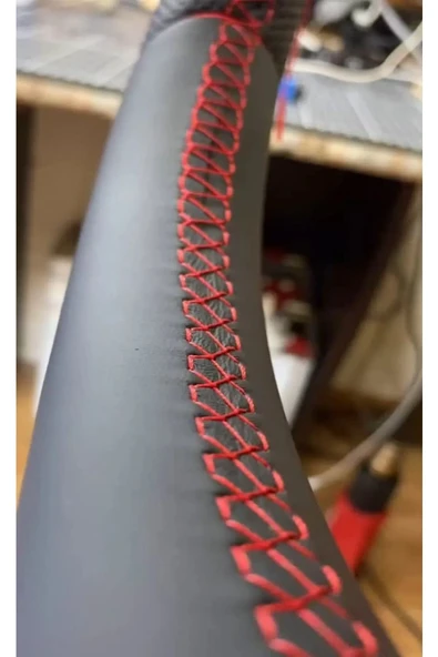 AYAZGRUP Direksiyon Kılıfı Dikmeli Ekstra Yumuşak Doku Soft %100 Ithal Deri Kırmızı-dikişli ürün görseli