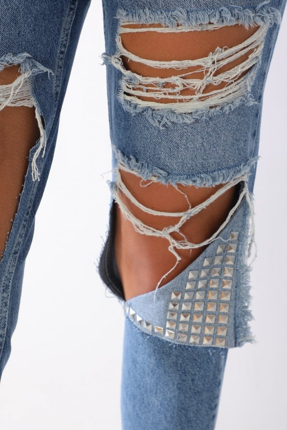 Metal Zımba Detaylı Yırtık Mom Jeans Kot Pantolon - 10