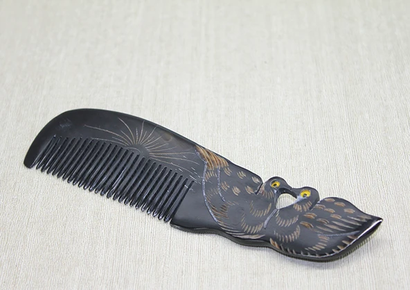 Kemik Tavuskuşu Tarak Model 4 ürün görseli