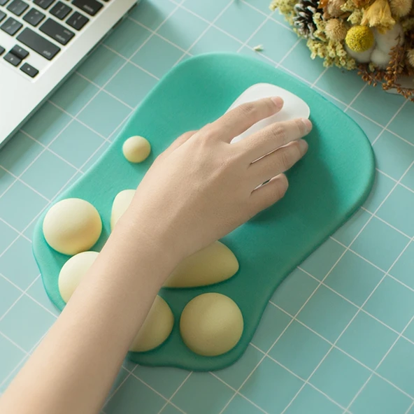 Montian Kedi Pençesi Şekilli Yavaş Yumuşak Bilek Destekli Kaymaz Silikon Mouse Pad Siyah - 6