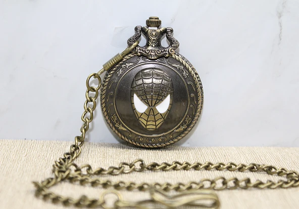 Spiderman Tasarımlı Köstekli Saat Model 2 ürün görseli