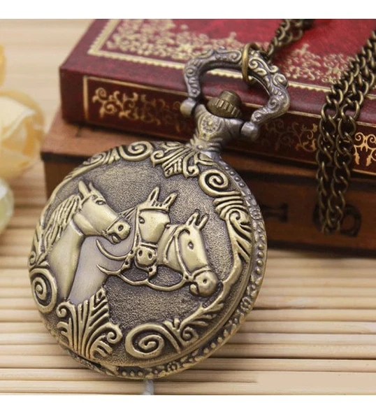 At Büstü Köstekli Saat Model 1 ürün görseli