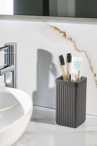 Lines Serisi Gri Banyo Seti, 5 Parça Akrilik Kare 5 Litre Çöp Kovası, Sabunluk, Fırçalık Takımı 3462 - 6