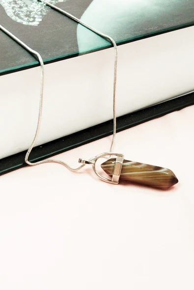 Kahverengi Akik Doğal Taşı Zincirli El Yapımı Tasarımlı Kolye Uç: 3,5 cm Zincir: 20 cm Kutulu - Resim 4