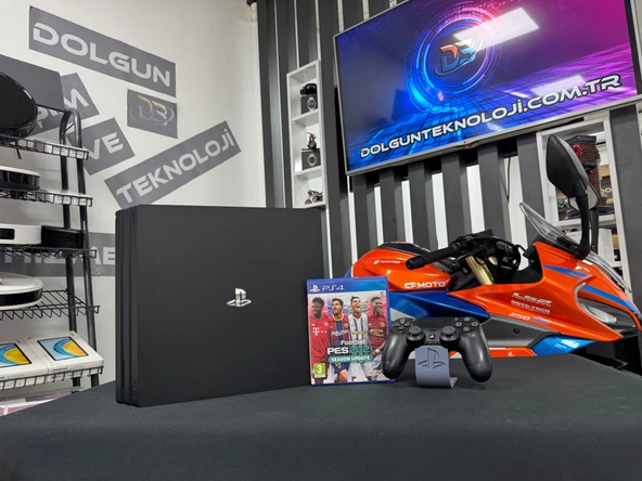 PlayStation 4 Pro 1TB Tek Kol + Pes 2021 Oyun CD’si (İKİNCİ EL)