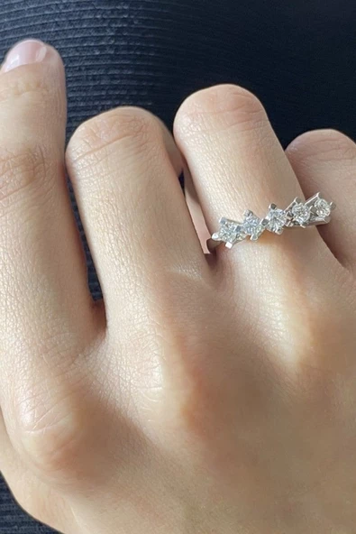 14 Ayar Altın 0.38 Ct Pırlanta Beştaş Yüzük