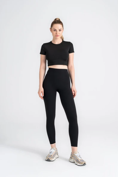 Kadın Siyah Crop T-Shirt Kısa Kollu, Bisiklet Yaka, Tüylenmez Kumaş Slim Fit - 5