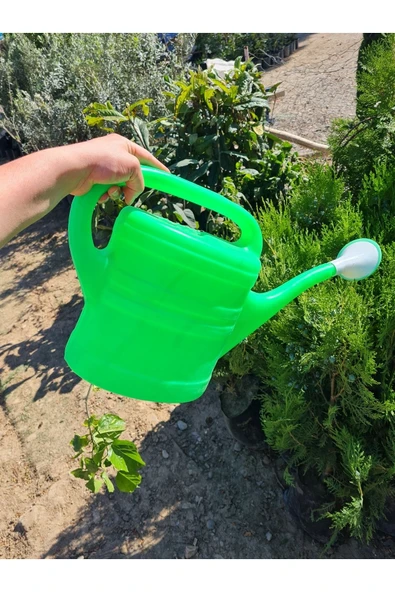 ÇERMİK FİDANCILIK Plastik Bahçe Ve Çiçek Sulama Bidonu 10 Lt