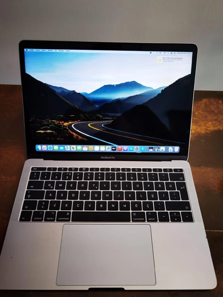 Apple Macbook Pro EMC 3164 A1708 intel Core i5-7360U 8GB Ram 128 GB SSD 13" Ufak Darbeli - Outlet