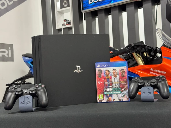 PlayStation 4 Pro 1TB Çift Kol + Pes 2021 Oyun CD’si (İKİNCİ EL) - 2