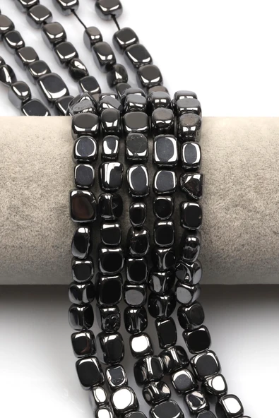 Terahertz Doğal Taş Dizi 7 x 9 mm Küp Kesim ürün görseli