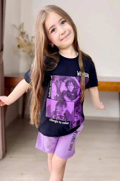Kız Çocuk Wednesday Baskı Figürlü ve Yazı Baskılı Penye T-Shirt Lila Şortlu Takım - Resim 3